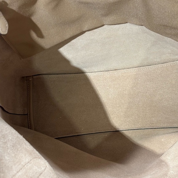 Coach Leather Tote in White w/ silver hardware - Picture 10 of 13